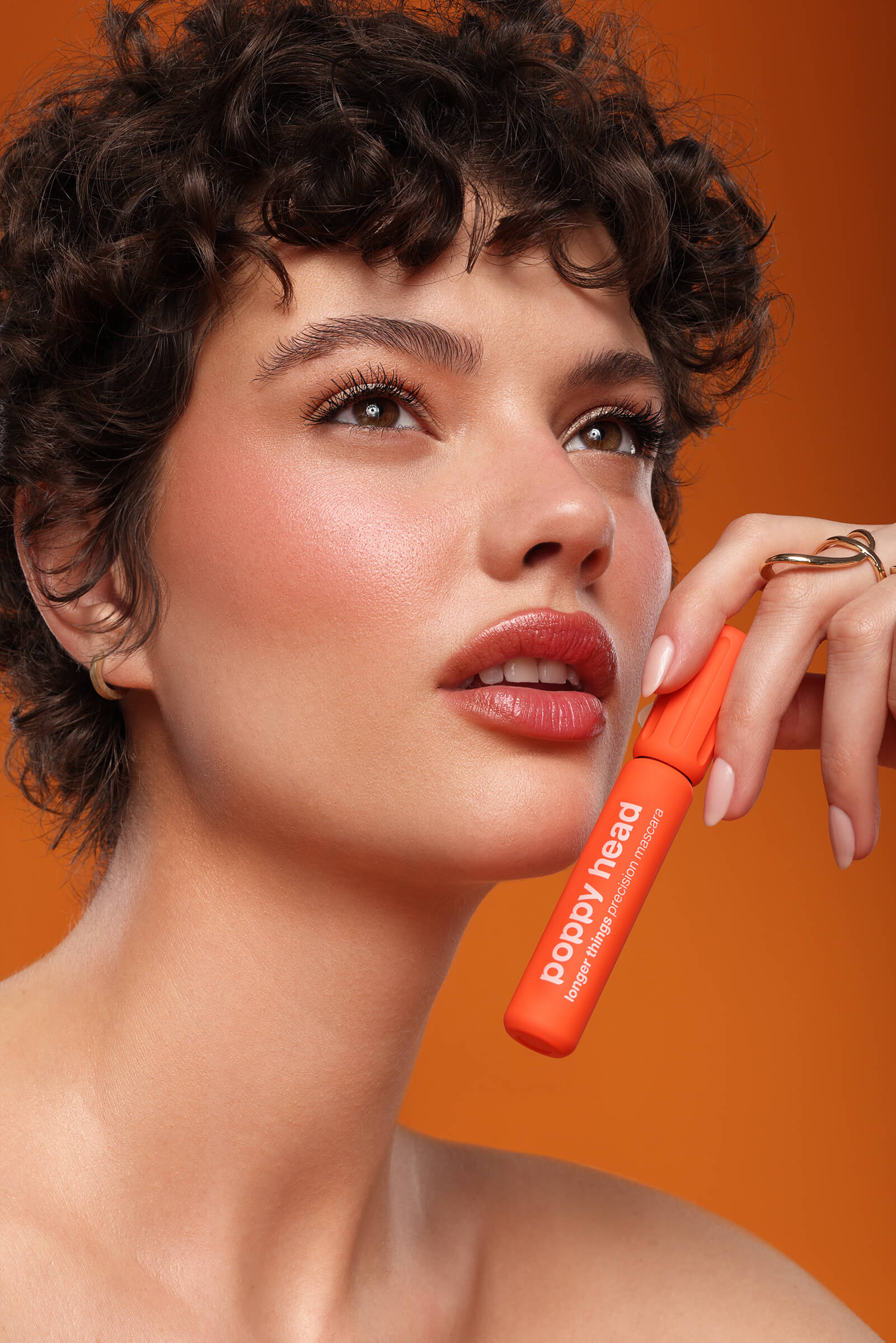 longer things Wydłużająco rozczesujący tusz do rzęs 5903843265160_2 Poppy Head